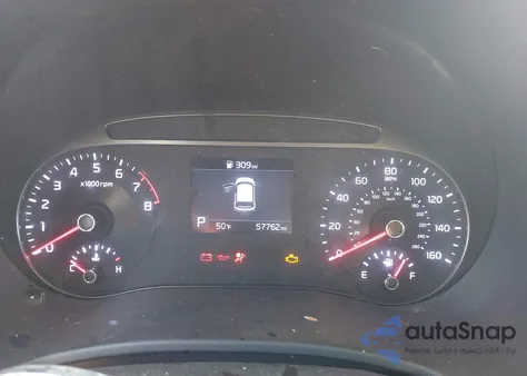 2020 Kia Soul Lx z USA, uszkodzony, nr VIN KNDJ23AU7L7106622